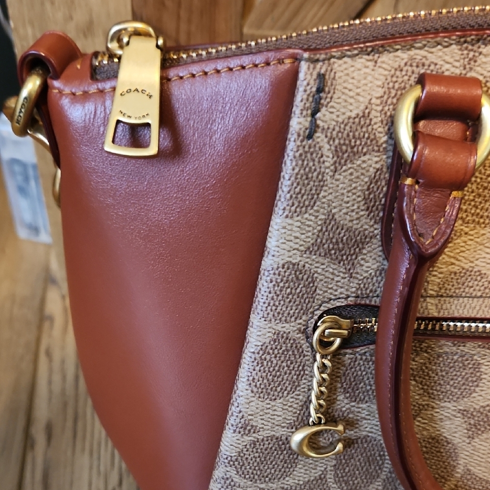 Coach Tan and Brown Shoulder Bag - Picture 3 of 13